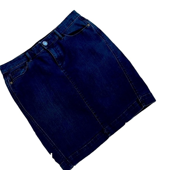 LIZ CLAIBORNE Dark Blue Denim Skirt, Size 8 Petite, GUC. - Picture 1 of 5